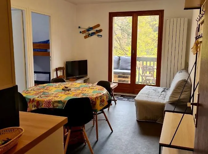 Tres Joli 4-6 Personnes Dans Luchon Apartamento